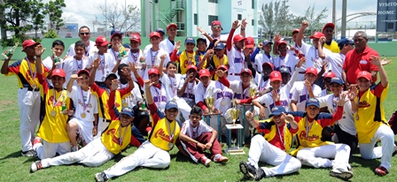 LOS tres equipos ganadores.