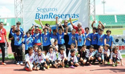 La Meca conquista torneo Infantil Copa Banreservas
